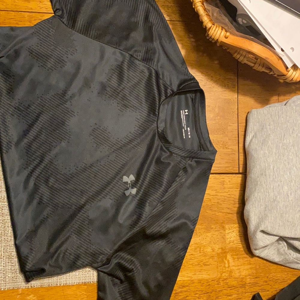 Men's moisture wicking shirt